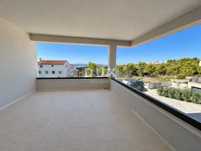 Vodice, 2-room apartment, 90,72 m², sea view, 650 m from the sea - 4