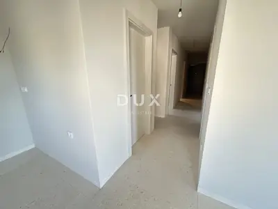 Vodice, 2-room apartment, 90,72 m², sea view, 650 m from the sea - 15