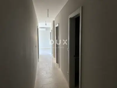 Vodice, 2-room apartment, 90,72 m², sea view, 650 m from the sea - 20