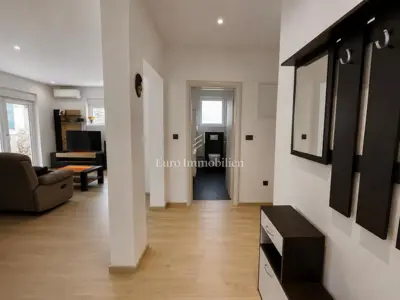 Apartment 75 m², Crikvenica - 3 rooms, loggia and parking space - 12