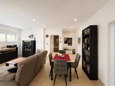 Apartment 75 m², Crikvenica - 3 rooms, loggia and parking space