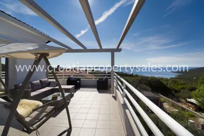 House 215 m², Trogir - sea view and pool - 2