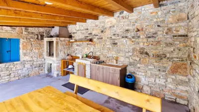 Poreč, Umgebung - Steinhaus mit Grundstück 6.000 m² - 15