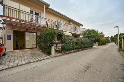 Apartment 120 m², Novigrad - 2 units and 2 terraces - 2
