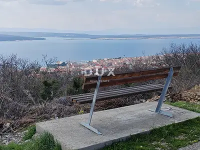 Land plot for sale in Crikvenica