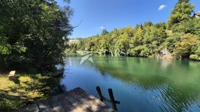 Grundstück 1.166 m², Bukovlje - direkt an der Mrežnica und eigener Uferanleger - 2