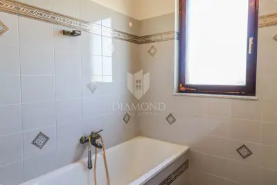 Brtonigla, samostojeća kuća s pogledom na more! - 13