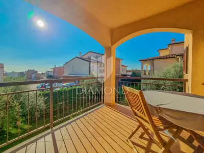 Novigrad, Wohnung in ausgezeichneter Lage mit Meerblick!
