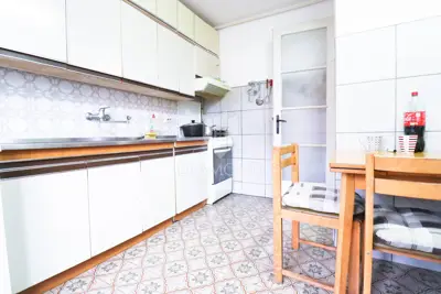 Zagreb, Trešnjevka Sjever! 3-room apartment with two garages! - 2