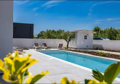 Villa 139 m², Štokovci - heated pool and solar power plant