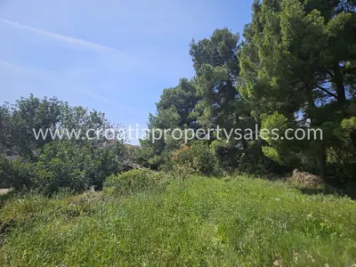 Building land 1,047 m², Otok Hvar - near the sea and the center - 4