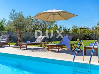 Villa 220 m², Svetvinčenat - Pool und Sommerküche - 8