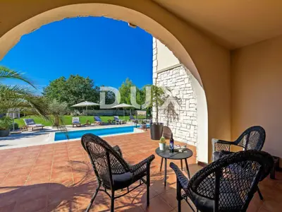 Villa 220 m², Svetvinčenat - Pool und Sommerküche - 14