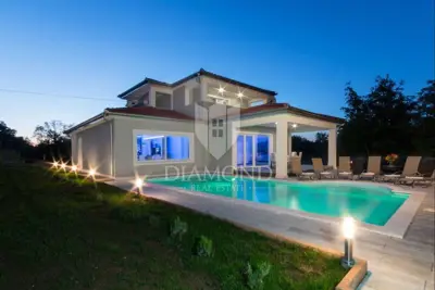 Villa 1109 m², Labin Umgebung - Pool und Sommerküche
