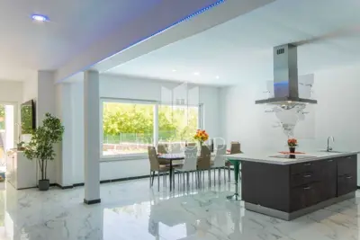 Villa 1109 m², Labin Umgebung - Pool und Sommerküche - 10