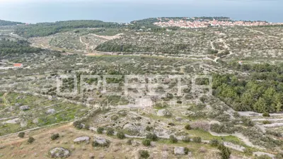 Poljoprivredno zemljište 14.049 m², Supetar, pogled na more - 4