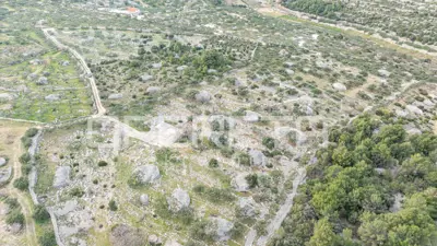 Poljoprivredno zemljište 14.049 m², Supetar, pogled na more - 6