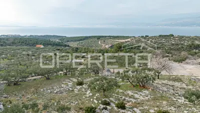 Poljoprivredno zemljište 14.049 m², Supetar, pogled na more - 10