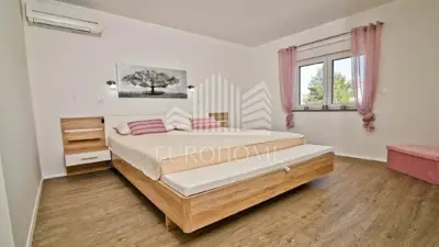 Wohnung zur Miete in Diklovac, 250 m² - 15