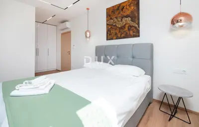 House 188 m², Labin - pool and sea view - 13