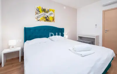 House 188 m², Labin - pool and sea view - 15