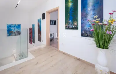 House 188 m², Labin - pool and sea view - 12
