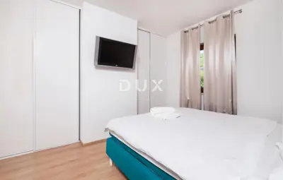 House 188 m², Labin - pool and sea view - 16