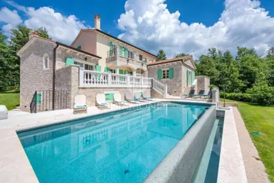 Pazin, Umgebung, wunderschöne rustikale Villa mit Blick auf die Natur