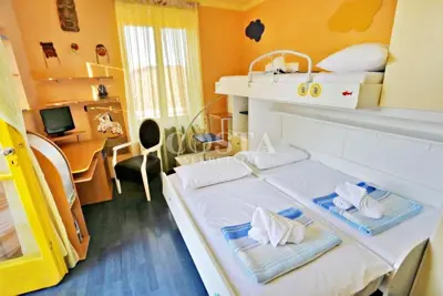 ZADAR, POLUOTOK - Prostrani stan u centru za dugoročni najam - 17