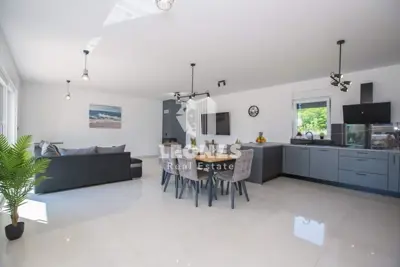 Vila 215 m², okolica Poreča, bazen i ljetna kuhinja - 5