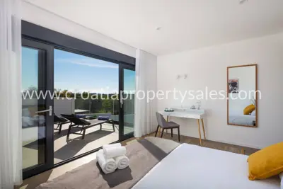House, Brač, 370 m², 1 450 000 € - 11