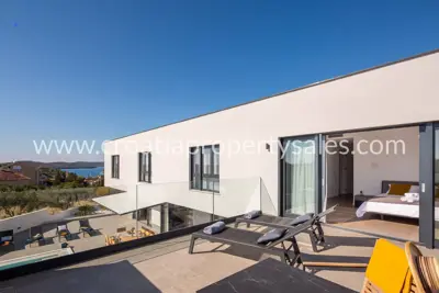 House, Brač, 370 m², 1 450 000 € - 10
