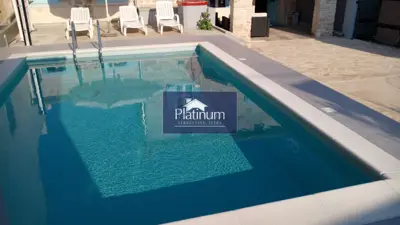 Haus 150 m², Peruški - Pool und Atrium - 4