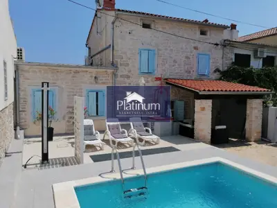Haus 150 m², Peruški - Pool und Atrium - 3