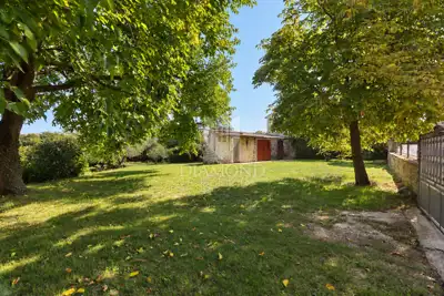Istra, Kanfanar - Bauland mit Wirtschaftsgebäude von 80 - 3