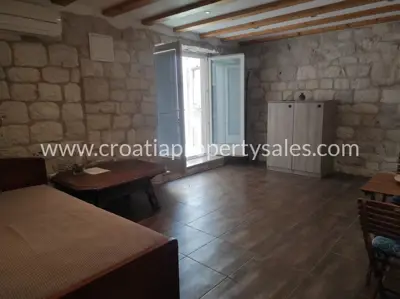 Semi-detached stone house, Hvar - quiet location in the city center - 2