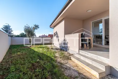 House 130 m², Galižana - two residential units - 16