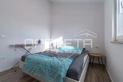 House 130 m², Galižana - two residential units - 10