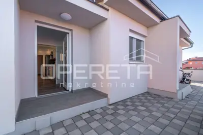 House 130 m², Galižana - two residential units - 15