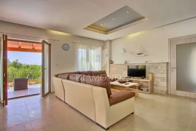 Villa 294 m², Svetvinčenat - beheizter Pool und Jacuzzi - 9