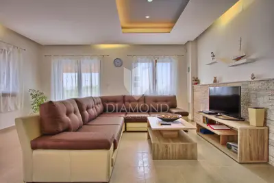 Villa 294 m², Svetvinčenat - beheizter Pool und Jacuzzi - 7