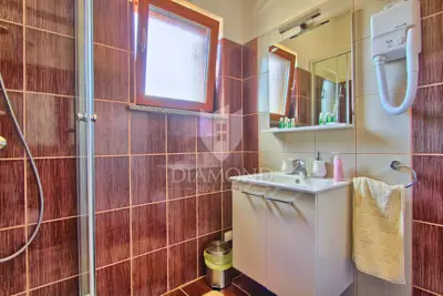 Villa 294 m², Svetvinčenat - beheizter Pool und Jacuzzi - 12