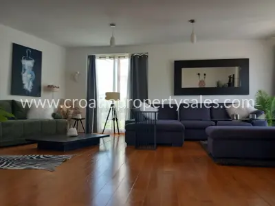 Vila 222 m², Brač - bazen i mirno okruženje - 10