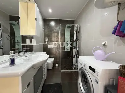 House 250 m², Bakar - by the sea and overlooking the harbor - 16