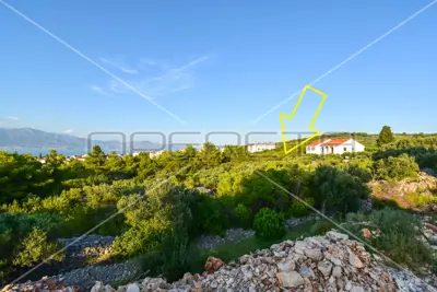 Građevinsko zemljište 3 000 m², Supetar, pogled na more - 4
