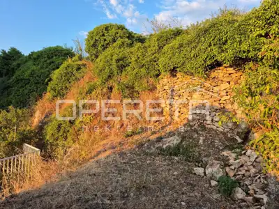 Zwei Steinhäuser auf Bauland in Nerežišća - 4