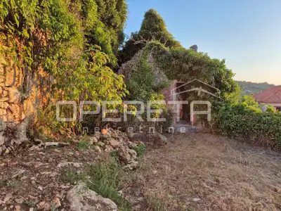 Zwei Steinhäuser auf Bauland in Nerežišća - 2