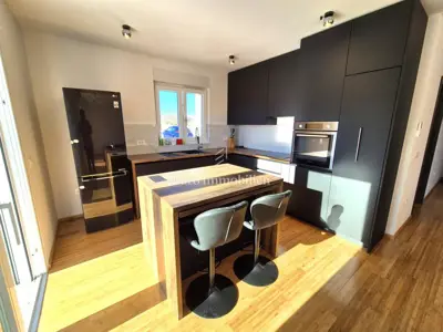 House 152 m², Vrbnik - sea view and furnished - 10