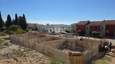 Doppelhaus 137 m², Vodice - privater Pool