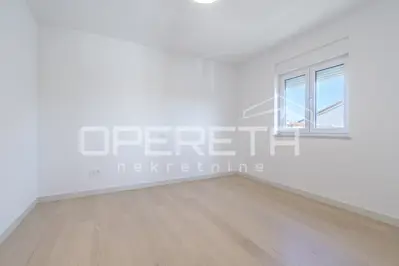 Stan 95,80 m², Rovinj - južna orijentacija i 2 balkona - 8